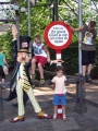 <a href="/lemma/Python_Pietje" title="Python Pietje">Python Pietje</a> geeft aan hoe lang je moet zijn om in de <a href="/lemma/Python" title="Python">Python</a> te mogen.