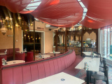 Interieur en balie <a href="/lemma/Nomade" title="Nomade">Nomade</a>
