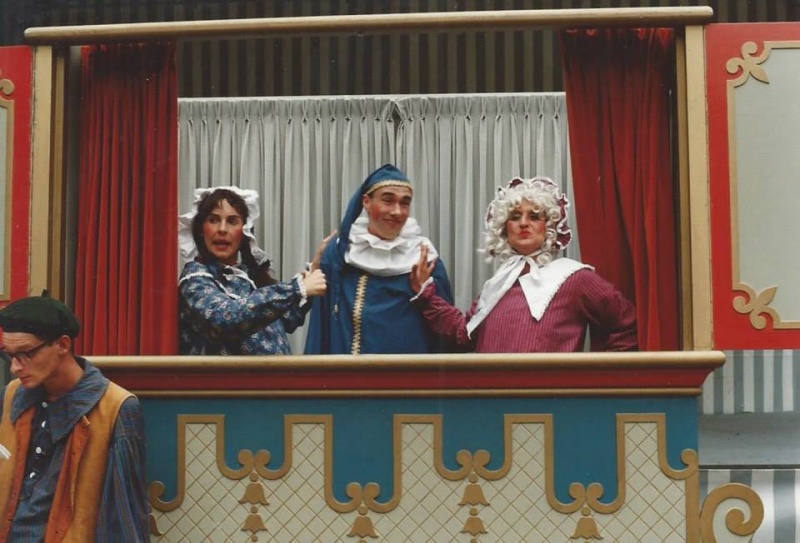 Bestand:Poppenkast 1992 1.jpg
