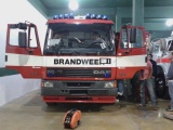 Tankautospuit van de Efteling in Argentinië in 2014, na opheffing van Eftelings eigen brandweer. De tekst &quot;brandweer&quot; staat nog voorop, maar de Eftelinglogo&#039;s zijn reeds verwijderd.