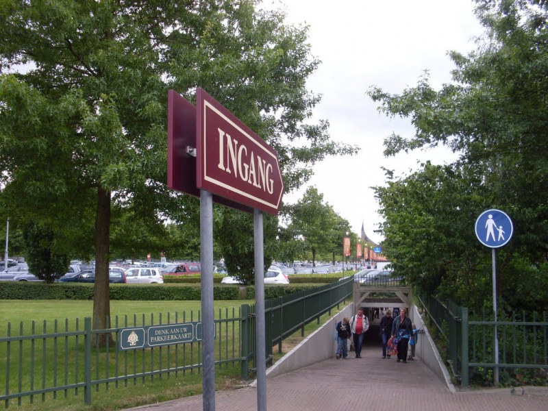 Bestand:Voetgangerstunnel 2008.jpg