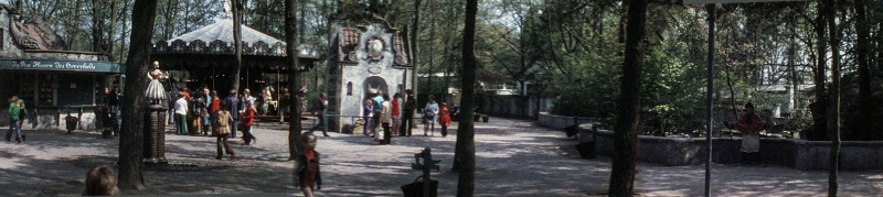 Bestand:Antonpieckplein1974.jpg