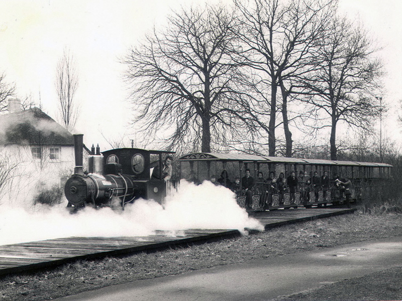 Bestand:Stationzuid-aagje-boerderijtje-kanovijver.jpg