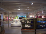 Interieur van <a href="/lemma/In_den_Ouden_Marskramer" title="In den Ouden Marskramer">In den Ouden Marskramer</a>, zoals dan net opgeleverd, april <span class="redlink">2009</span>