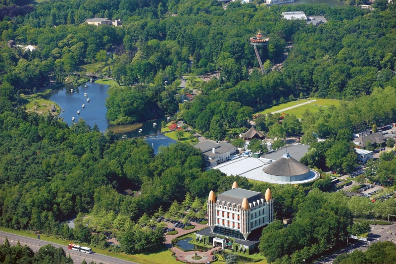 Bestand:LuchtfotoEfteling2009.jpg