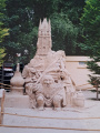 <a href="/lemma/Sprookjesstrand" title="Sprookjesstrand">Sprookjesstrand</a>, 2003, uitbeelding <a href="/lemma/Droomvlucht" title="Droomvlucht">Droomvlucht</a>