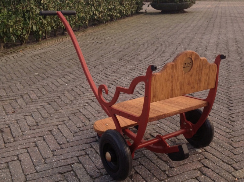 Bestand:Wandelwagen-2013.jpg