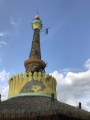 Entreegebied Port Laguna te Toverland in augustus 2018 - Vuurtoren Solaris - Foto: Eftepedia