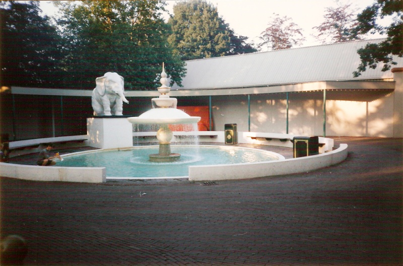 Bestand:Kinderzwembad 1995.jpg