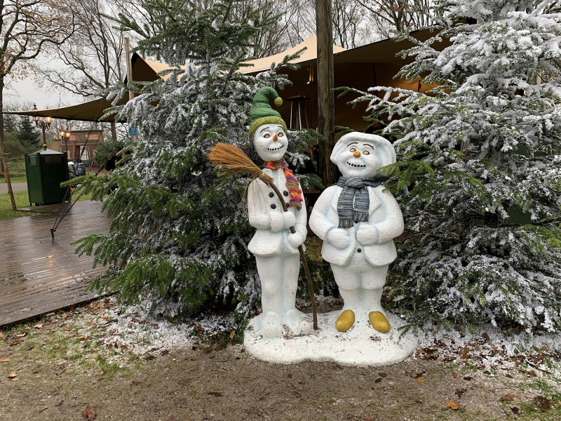 Bestand:Max en Moritz sneeuwpoppen WE20-21.jpg