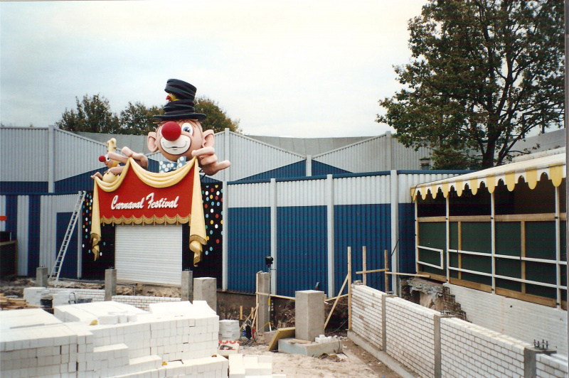 Bestand:Vogelrokbouw21.jpg