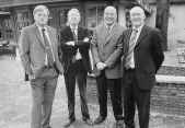 Directie van het park in <span class="redlink">2004</span>, v.l.n.r. <a href="/lemma/Ronald_van_der_Zijl" title="Ronald van der Zijl">Ronald van der Zijl</a>, <a href="/lemma/Erik_van_den_Brand" title="Erik van den Brand">Erik van den Brand</a>, <a href="/lemma/Pier_Holtrop" title="Pier Holtrop">Pier Holtrop</a> en <a href="/lemma/Olaf_Vugts" title="Olaf Vugts">Olaf Vugts</a>