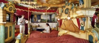 <a href="/lemma/Carrouselsuite" title="Carrouselsuite">Carrouselsuite</a> in <span class="redlink">2000</span>.