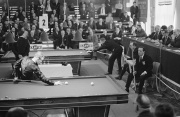 <a href="/lemma/Europees_Kampioenschap_Driebanden" title="Europees Kampioenschap Driebanden">Europees Kampioenschap Driebanden</a> in het <a href="/lemma/Caf%C3%A9-Restaurant" title="Café-Restaurant">Café-Restaurant</a> van de Efteling, 8 maart 1962