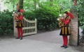 <a href="/lemma/Heraut" class="mw-redirect" title="Heraut">Herauten</a> als <a href="/lemma/Sprookjesfiguren" title="Sprookjesfiguren">Sprookjesfiguur</a> bij de <a href="/lemma/Heksenpoort" title="Heksenpoort">Heksenpoort</a>, <a href="/lemma/Dag_van_het_Sprookje" title="Dag van het Sprookje">7 juli 2007</a>.
