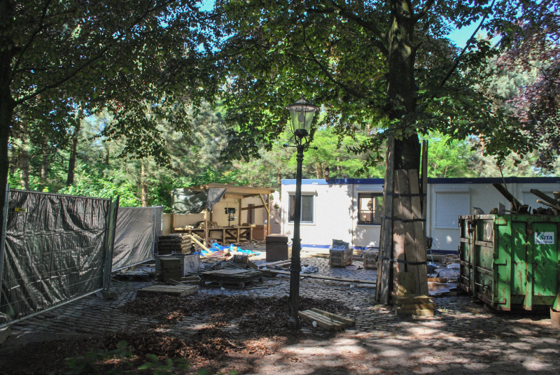 Bestand:Jedd-zaagtafels-wiebertjesmuur-juni2010.jpg