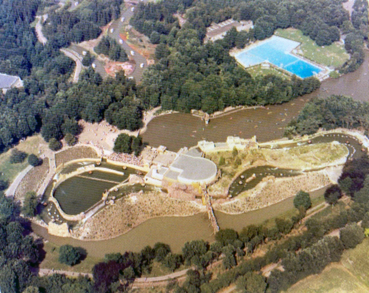 Bestand:Pirana-luchtfoto-1983.jpg