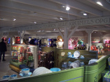 Interieur van <a href="/lemma/In_den_Ouden_Marskramer" title="In den Ouden Marskramer">In den Ouden Marskramer</a>, zoals dan net opgeleverd, april <span class="redlink">2009</span>