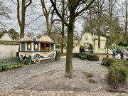 <a href="/lemma/De_Eigenheymer" title="De Eigenheymer">De Eigenheymer</a>, <a href="/lemma/Sint_Nicolaasplaets" title="Sint Nicolaasplaets">Sint Nicolaasplaets</a>, februari 2025