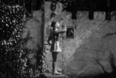 <a href="/lemma/Heraut" class="mw-redirect" title="Heraut">Heraut</a> met de trompet aan de mond, <a href="/lemma/De_Magische_Klok" title="De Magische Klok">De Magische Klok</a>, eind jaren zestig