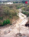 De bouw van de <a href="/lemma/Pardoes_Promenade" title="Pardoes Promenade">Pardoes Promenade</a> en de <a href="/lemma/Brink" title="Brink">Brink</a>, vermoedelijk <span class="redlink">2000</span> wanneer de Pardoes Promenade al deels toegankelijk is.