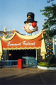 <a href="/lemma/Carnaval_Festival" title="Carnaval Festival">Carnaval Festival</a>-wachtrij in de jaren negentig