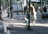 Exterieur van de <a href="/lemma/Jeepmolen" title="Jeepmolen">Jeepmolen</a> nog zonder de boeiboorden die de molen in de jaren zeventig wel heeft, hier in <a href="/lemma/1962" title="1962">1962</a>