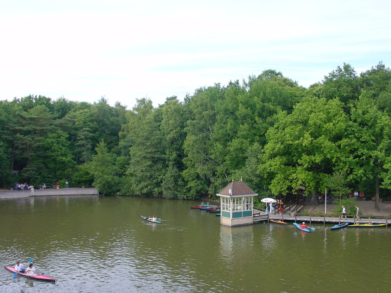 Bestand:Kanovijver en huisje 2003.jpg