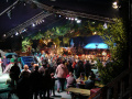 <a href="/lemma/Kinder_Winter_Wonderland" title="Kinder Winter Wonderland">Kinder Winter Wonderland</a>, <a href="/lemma/Winter_Efteling_2001-2002" title="Winter Efteling 2001-2002">Winter Efteling 2001-2002</a> in de tent over het <a href="/lemma/Zwembad" title="Zwembad">zwembad</a>.