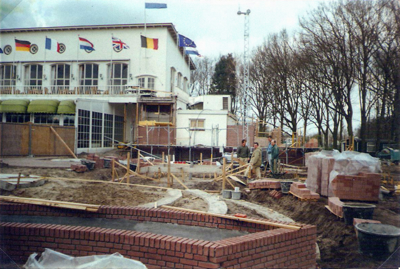 Bestand:Kleuterhofbouw.jpg