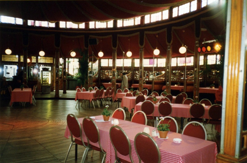 Bestand:Spiegeltent.jpg