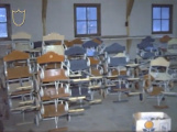 <a href="/lemma/Wandelwagen" class="mw-redirect" title="Wandelwagen">Wandelwagens</a> vers geschilderd in de <a href="/lemma/Fabloods" class="mw-redirect" title="Fabloods">Fabloods</a> in <span class="redlink">1977</span>