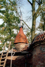 Een torentje wordt gebouwd op de Laafmuur.