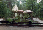 <a href="/lemma/Paddenstoelendorp" class="mw-redirect" title="Paddenstoelendorp">Paddenstoelendorp</a> vermoedelijk in de jaren zestig