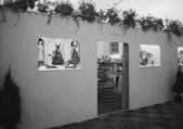 Tentoonstelling <a href="/lemma/S.L.E.M." title="S.L.E.M.">S.L.E.M.</a> 1953 - interieur paviljoen Kaatsheuvel.