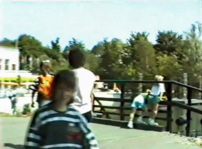 Bestand:Spoorbrughekjesjuni1988.jpg