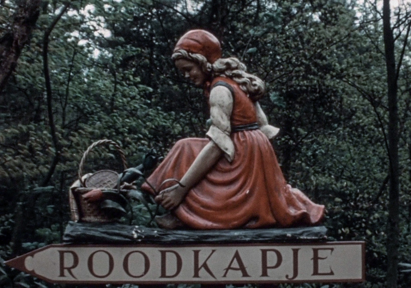 Bestand:Roodkapjebord1973.jpg