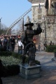 De <a href="/lemma/Statige_Stuurman" title="Statige Stuurman">Statige Stuurman</a> op zijn sokkel. (Foto: Jos)
