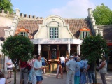 Tijdelijke geveltekst Smulpaap 2003 - Foto: Friso Geerlings