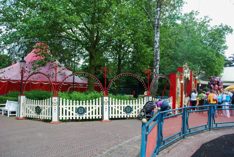 Bestand:Circusantonpieck-tent-juli2009.jpg