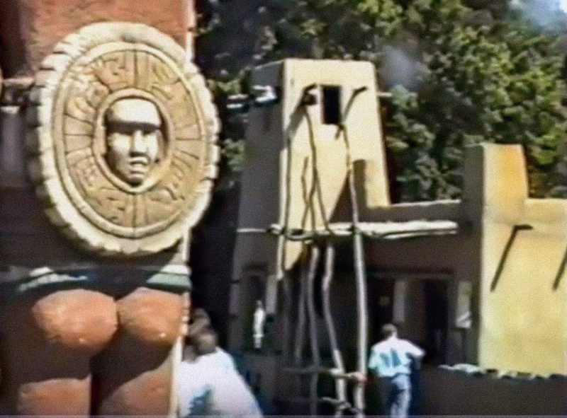 Bestand:Overkappingcasajuni1988.jpg