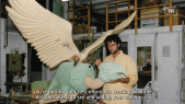 <a href="/lemma/Karel_Willemen" title="Karel Willemen">Karel Willemen</a> werkt aan een vogel voor <a href="/lemma/Vogel_Rok" title="Vogel Rok">Vogel Rok</a>.