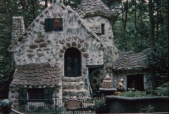 Huisje van de heks van <a href="/lemma/Hans_en_Grietje" title="Hans en Grietje">Hans en Grietje</a>, eind jaren zestig
