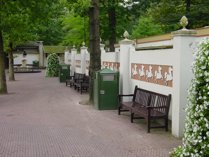 Bestand:Paardjeswand en apenmolen.jpg