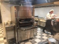 Zogeheten &#039;Josper&#039; houtskoolgrill in <a href="/lemma/De_Proeftuyn" title="De Proeftuyn">De Proeftuyn</a>, <a href="/lemma/Efteling_Loonsche_Land" title="Efteling Loonsche Land">Efteling Loonsche Land</a>.