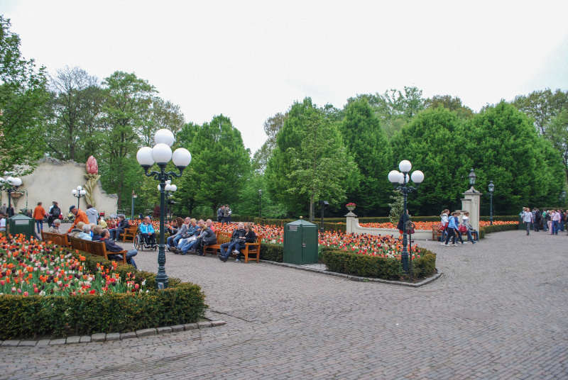Bestand:Tonvandevenplein-paadje-april09.jpg