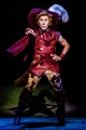 Marcel Visscher als titelpersonage uit <a href="/lemma/De_Gelaarsde_Kat_(musical)" title="De Gelaarsde Kat (musical)">De Gelaarsde Kat (musical)</a>.