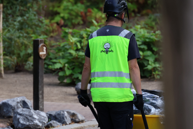 Bestand:Lampjesploeg-shirt.jpg